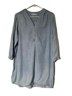 Foxcroft Women's Light Blue Chambray Split-Neck Popover Tunic